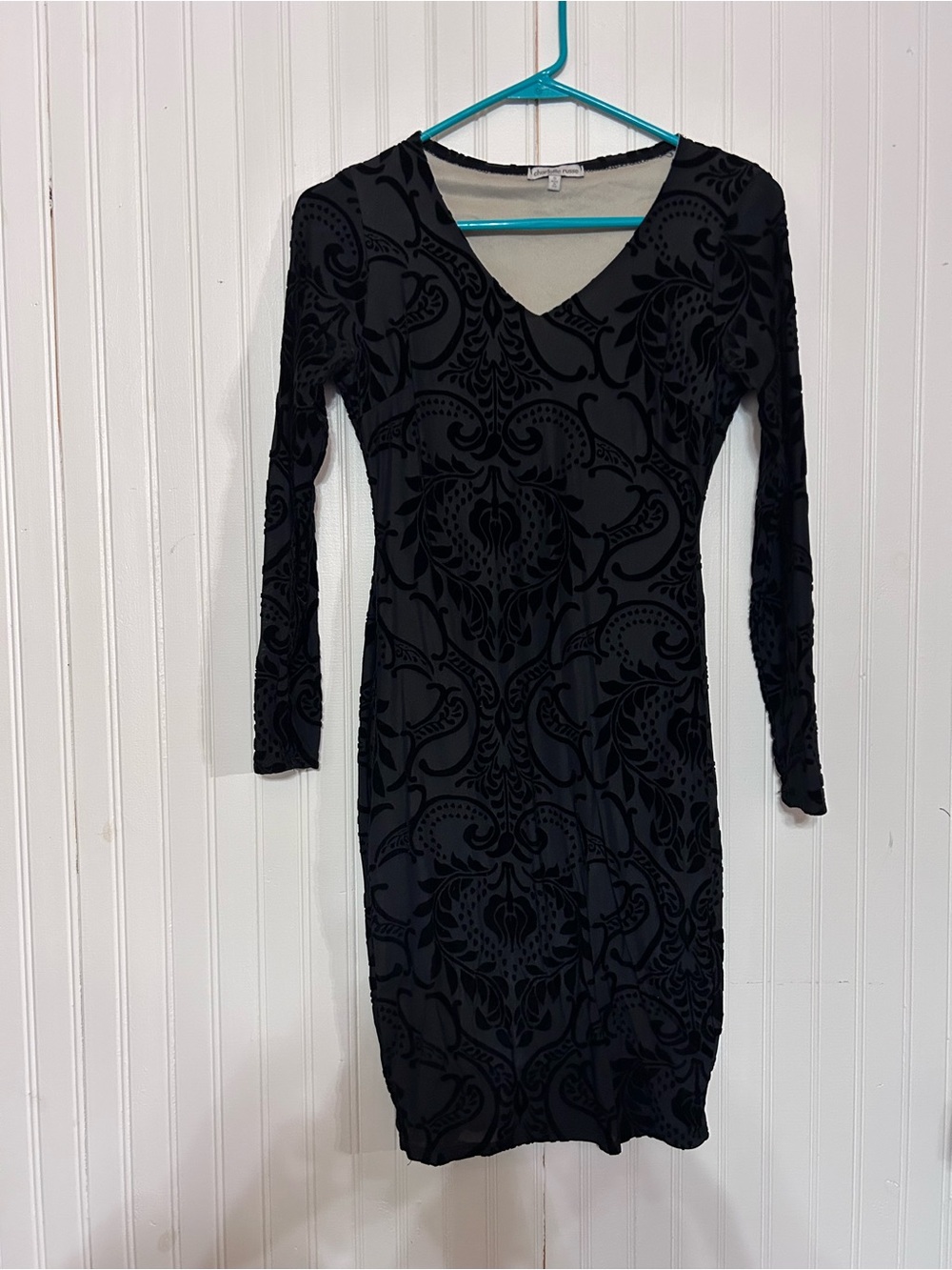 Charlotte Russe Black Velvet Flocked V-Neck Long Sleeve Dress